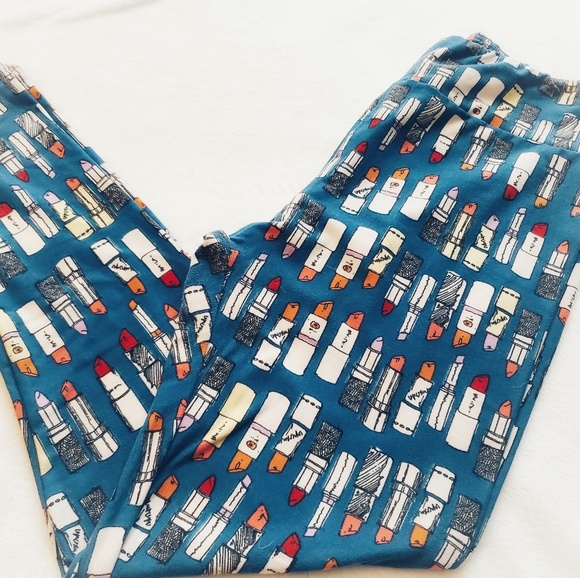 LuLaRoe Vintage Lipstick TC Leggings - Picture 3 of 3